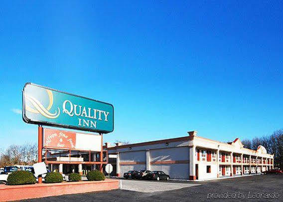 Super 8 By Wyndham Gloucester Gloucester City Exterior photo