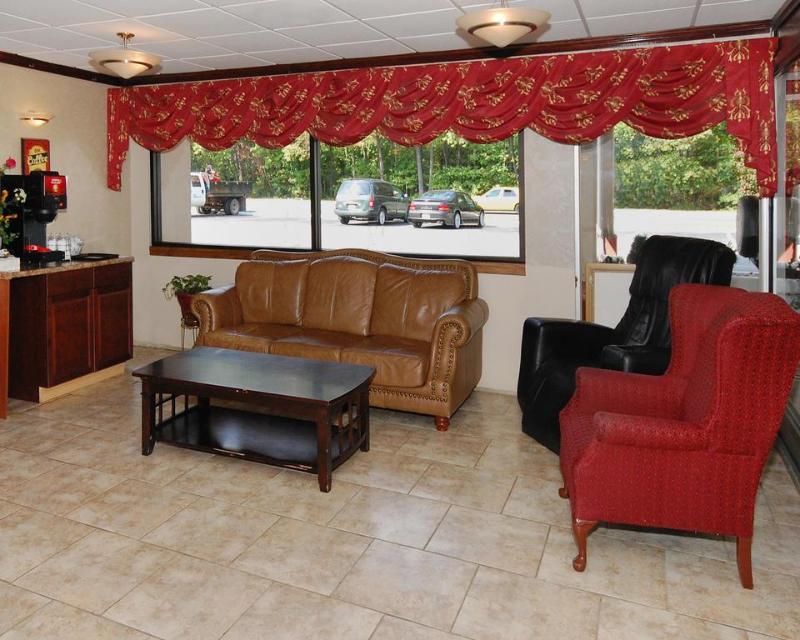 Super 8 By Wyndham Gloucester Gloucester City Exterior photo